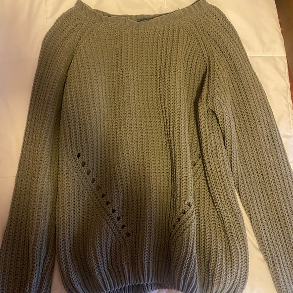 Poof Size L Dark Green Sweater NEVER WORN - Picture 1 of 2
